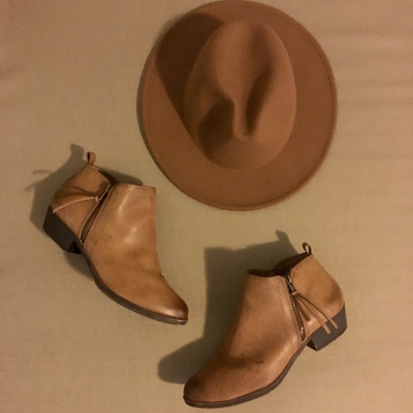 Brown hat - Picture 5 of 5